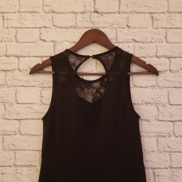 VERO MODA | Black dress with mesh detail - Picture 3 of 4